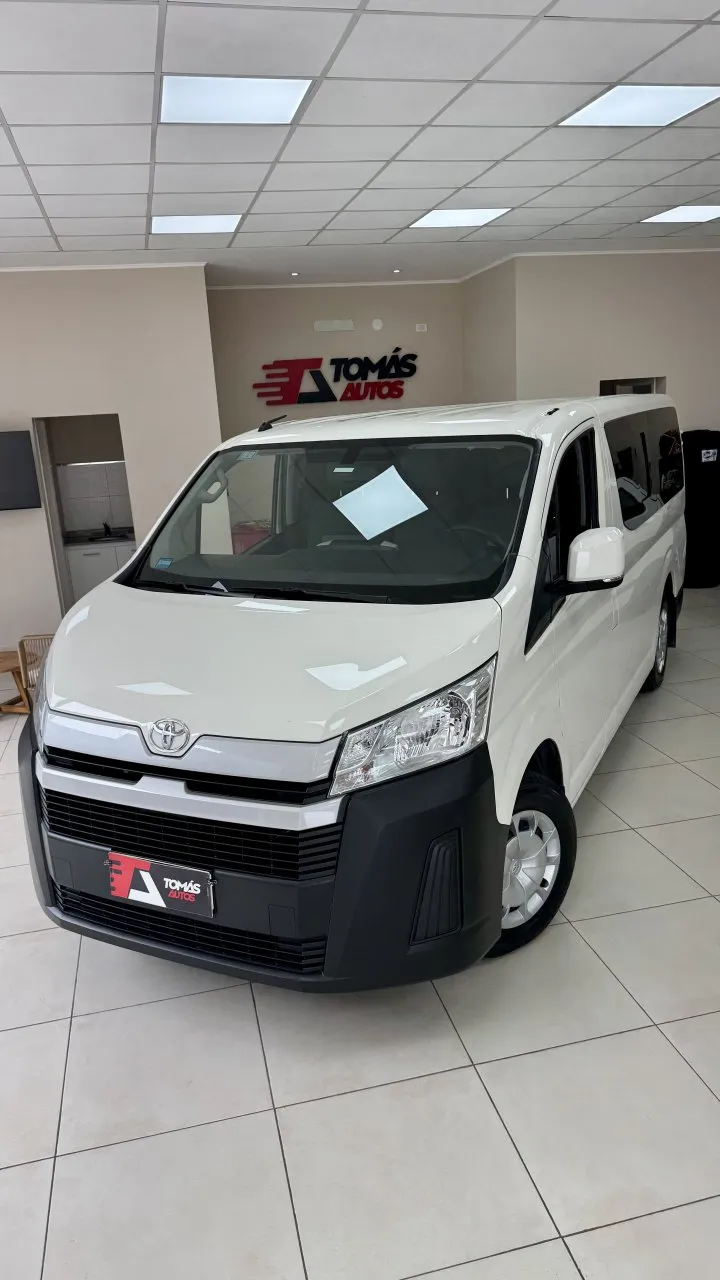 Toyota Hiace 2024, foto 1 de 5
