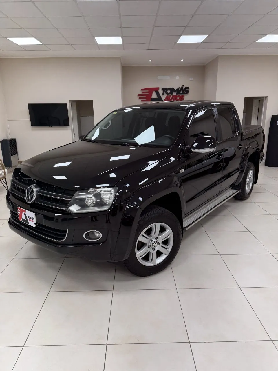 Volkswagen Amarok 2014, foto 1 de 8