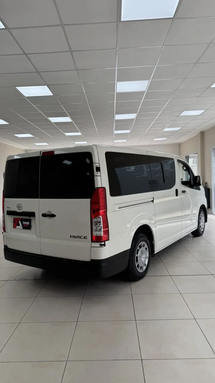 Toyota Hiace 2024, foto 3 de 5