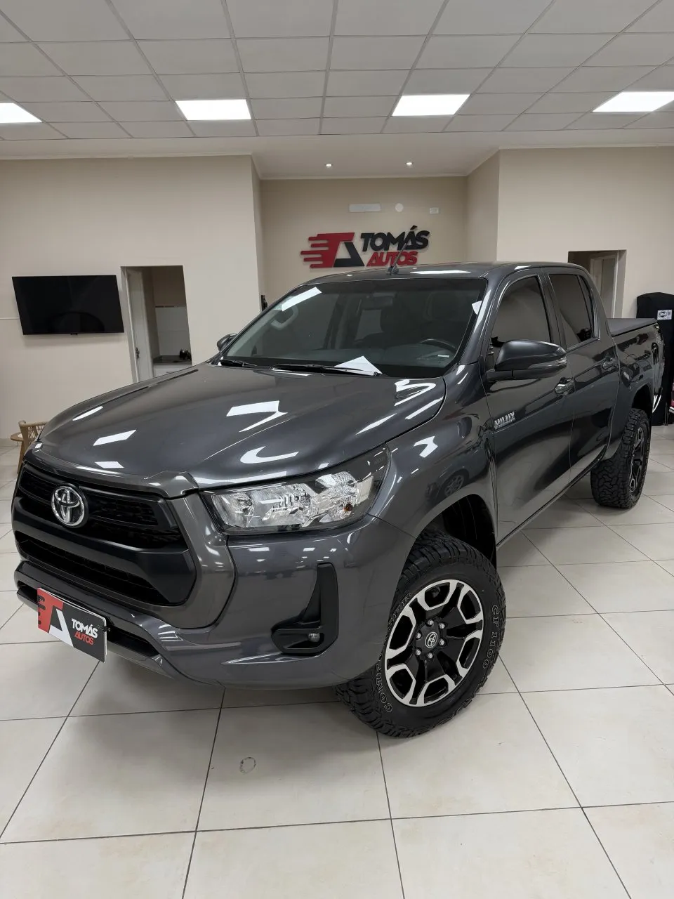Toyota Hilux 2024, foto 1 de 5